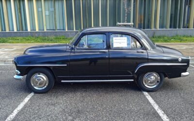LOS COCHES DE NUESTROS SOCIOS Fernando y Brenda Simca Aronde  año 1956