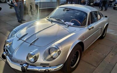 LOS COCHES DE NUESTROS SOCIOS Adrián Garín y su Renault Alpine A110 de 1969