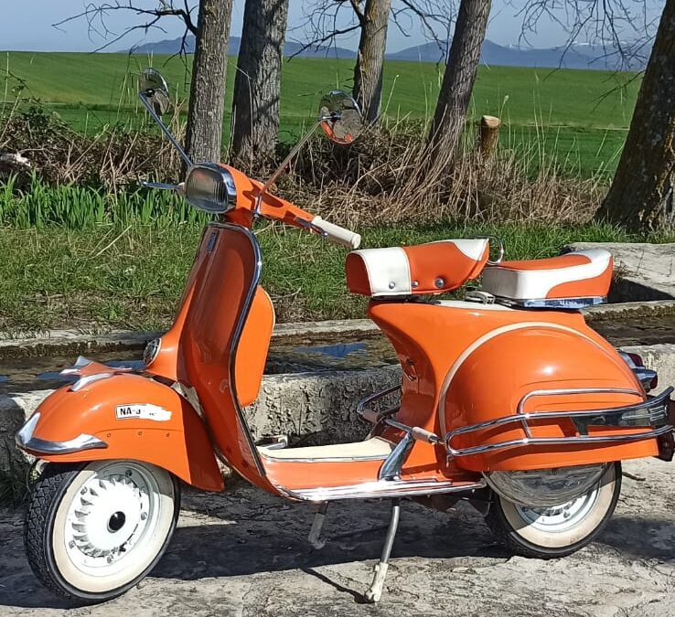 LOS COCHES DE NUESTROS SOCIOS en este caso La Vespa 150S de 1964 de Kepa Álvarez