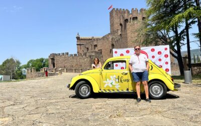 LOS COCHES DE NUESTROS SOCIOS Fernando – Brenda y su Volkswagen Escarabajo de 1978 fabricado en Brasil